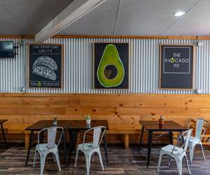 dining room at the Avocado Pit